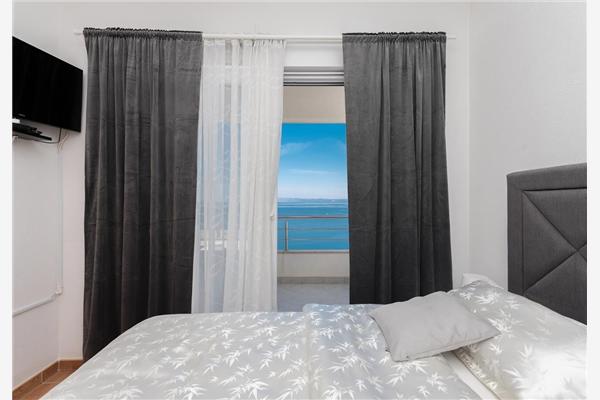 Apartment A4, for 8 persons