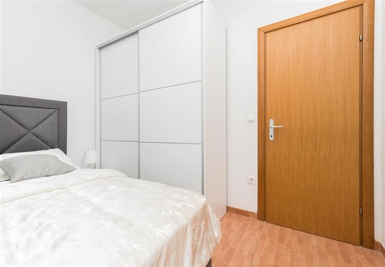 Apartment A4, for 8 persons