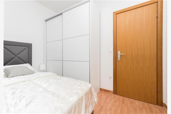 Apartment A4, for 8 persons