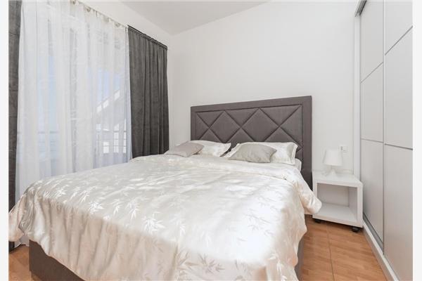 Apartment A4, for 8 persons