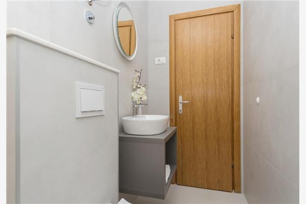 Apartment A4, for 8 persons