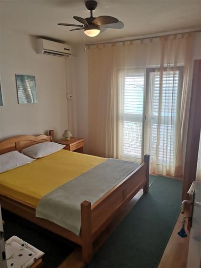 Apartment A1, for 7 persons