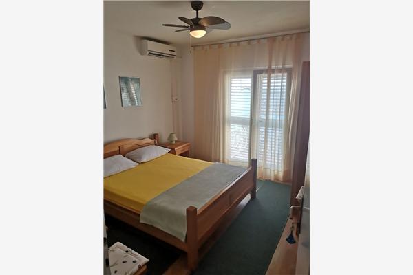Apartment A1, for 7 persons