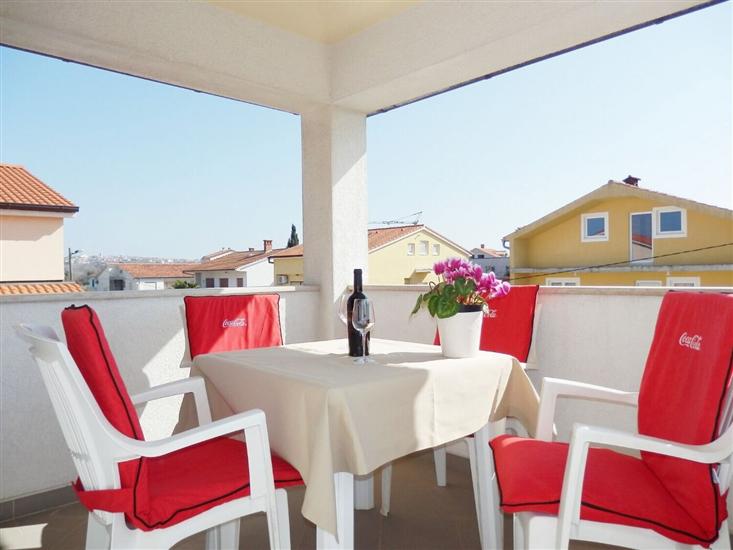 Apartment A1, for 5 persons