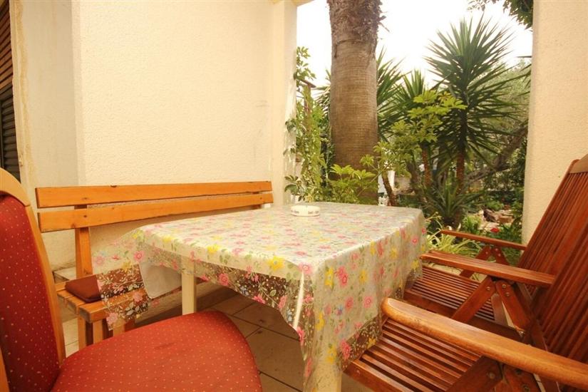 Apartment A1, for 5 persons