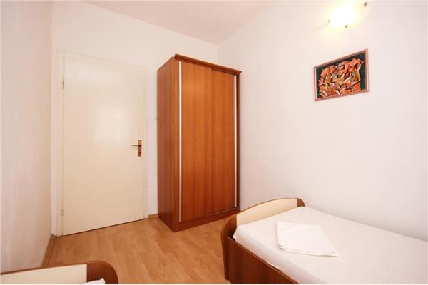 Apartment A2, for 5 persons