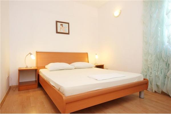 Apartment A2, for 5 persons
