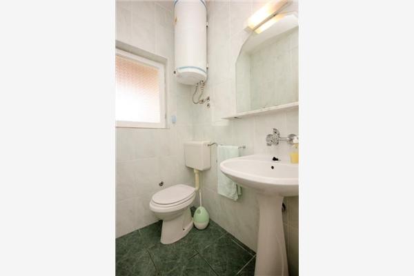 Apartment A2, for 5 persons