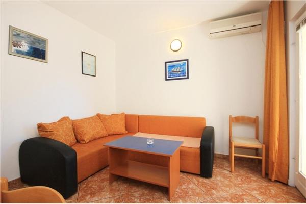 Apartment A4, for 4 persons