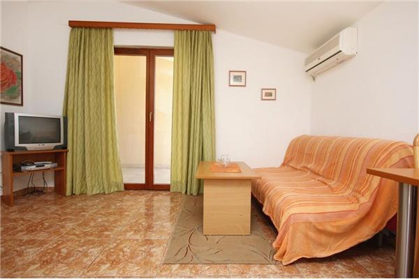 Apartment A5, for 6 persons