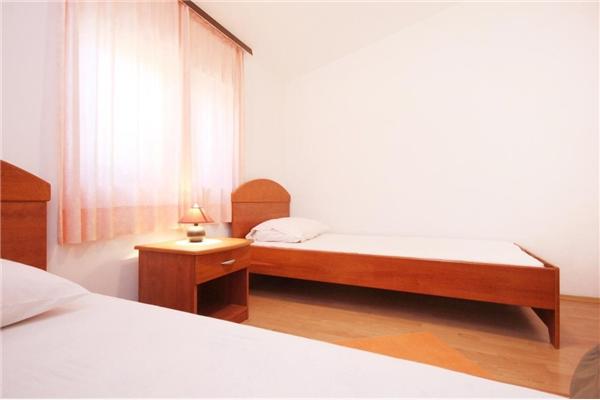 Apartment A5, for 6 persons