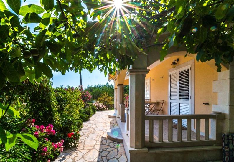 House K1, for 10 persons