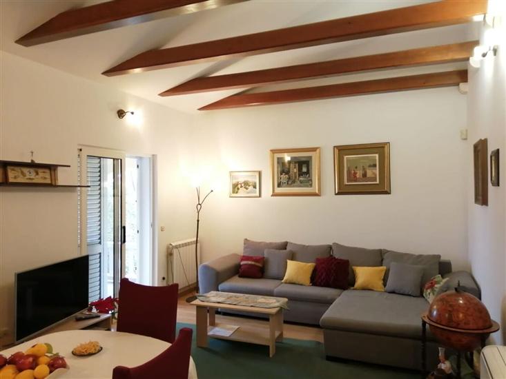 House K1, for 10 persons