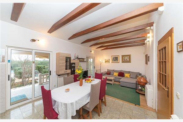 House K1, for 10 persons