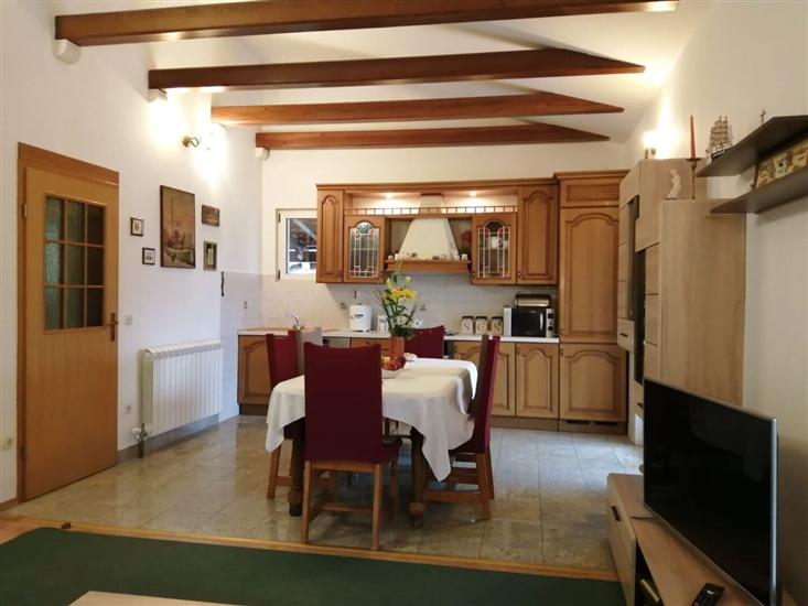 House K1, for 10 persons