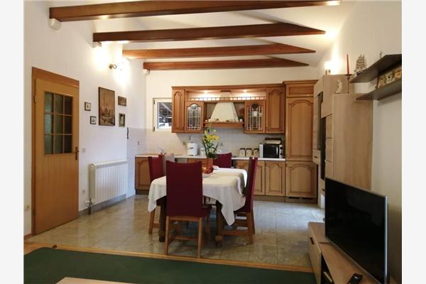 House K1, for 10 persons