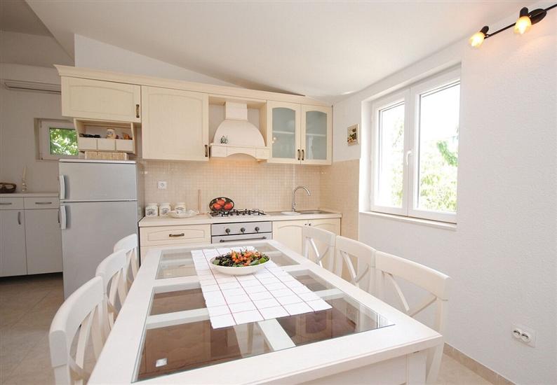 House K1, for 10 persons