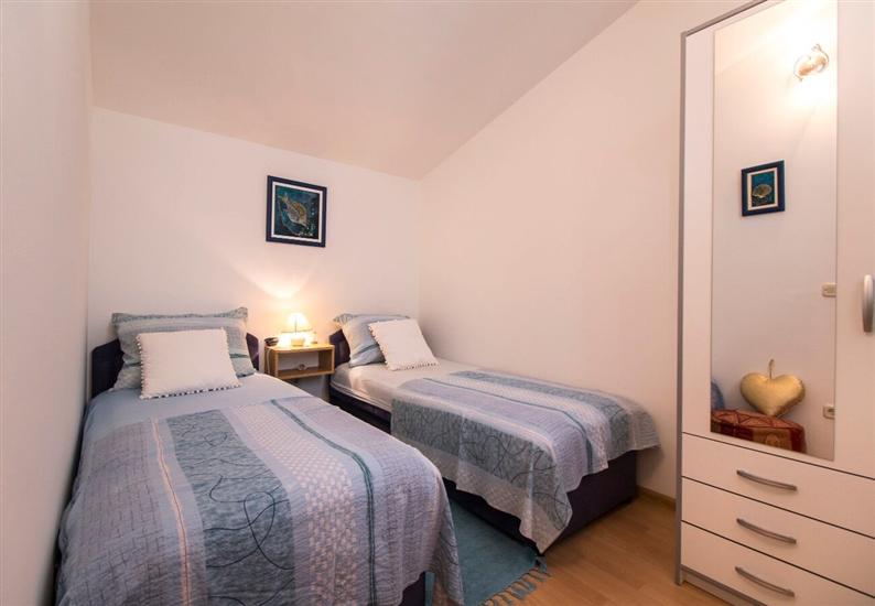 House K1, for 10 persons