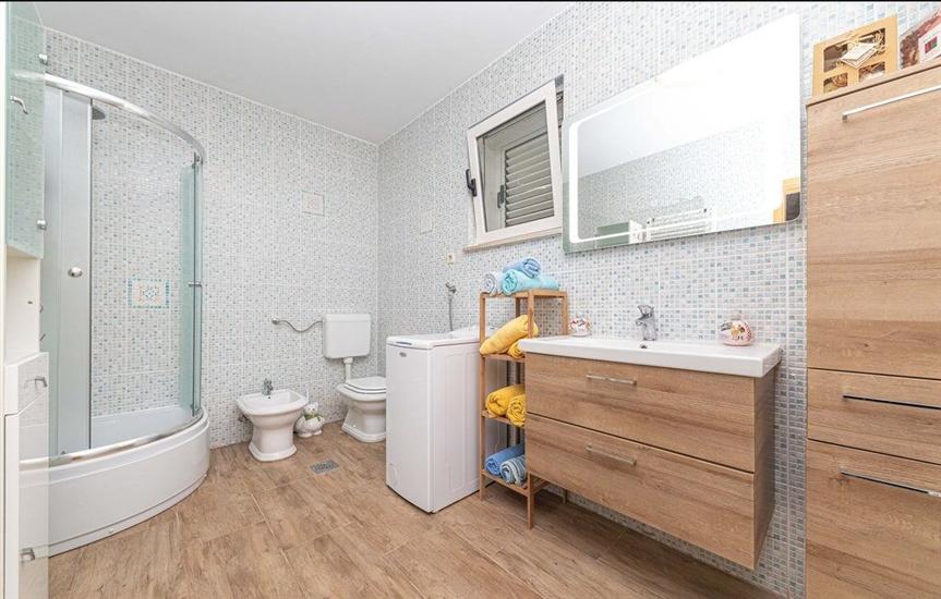 House K1, for 10 persons