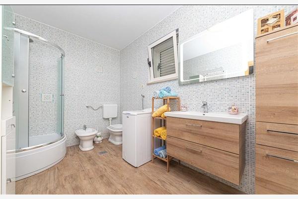 House K1, for 10 persons