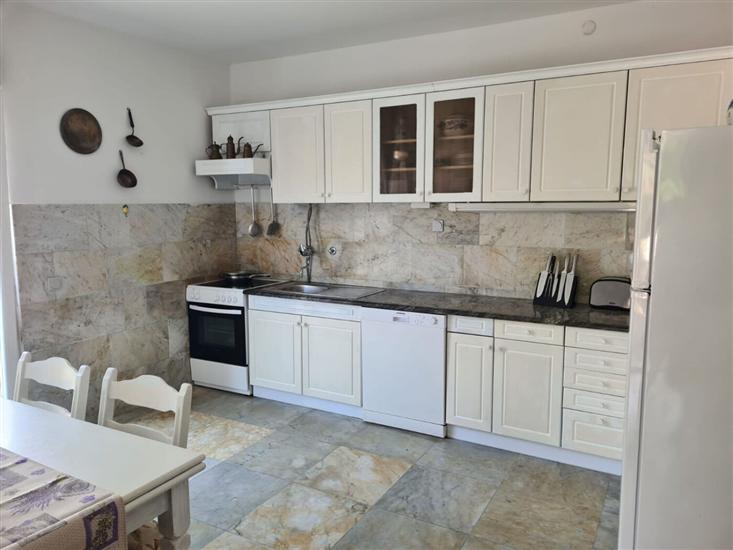 House K1, for 10 persons