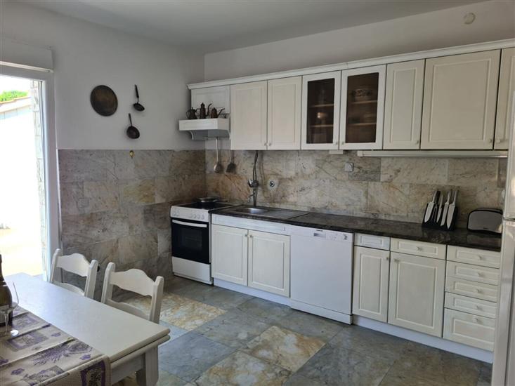 House K1, for 10 persons