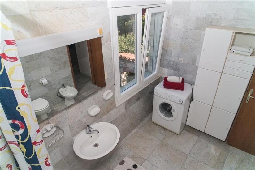 House K1, for 10 persons