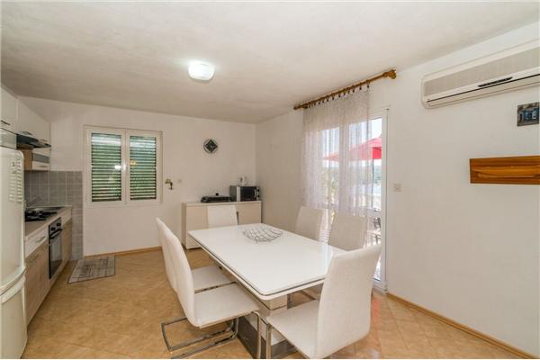 Apartment A1, for 4 persons