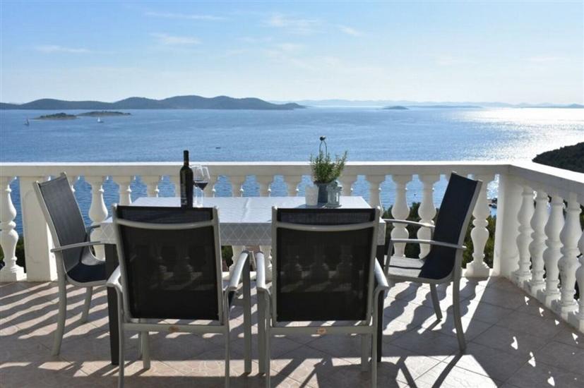 Apartment A4, for 4 persons