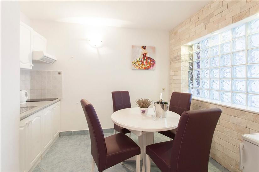 Apartment A2, for 4 persons