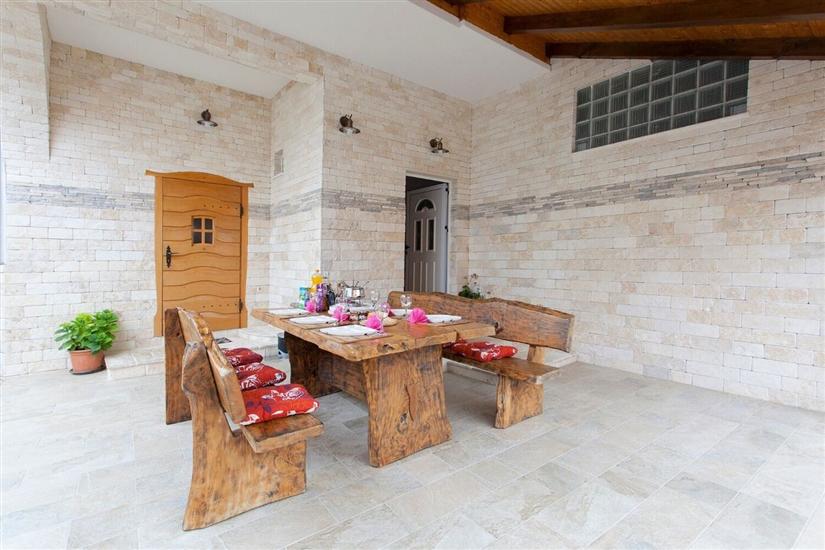 Apartments Old Stone: