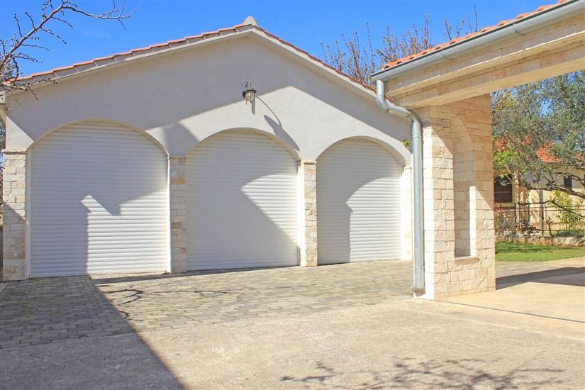 Apartments Old Stone: