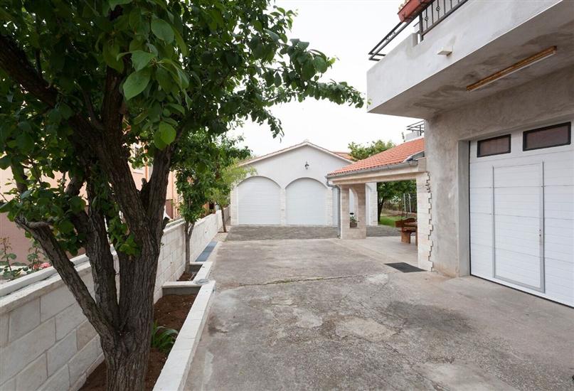 Apartments Old Stone: