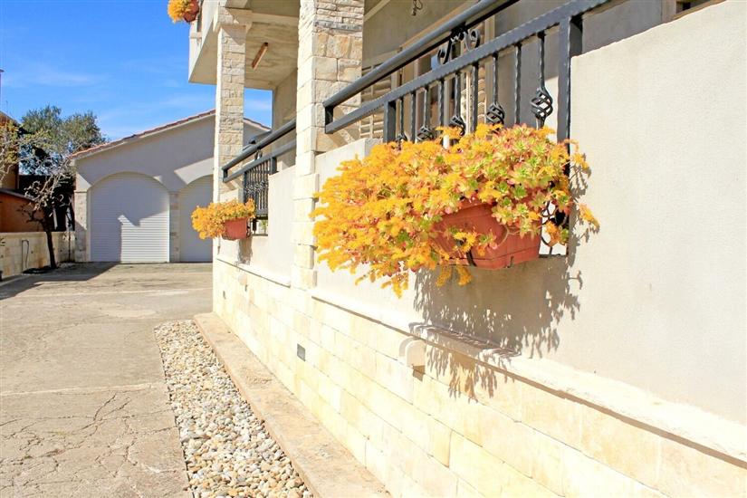 Apartments Old Stone: