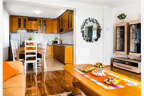 Apartment A2, for 8 persons