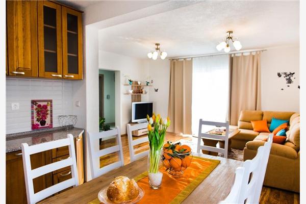 Apartment A2, for 8 persons