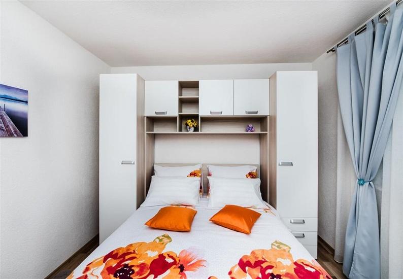 Apartment A2, for 8 persons