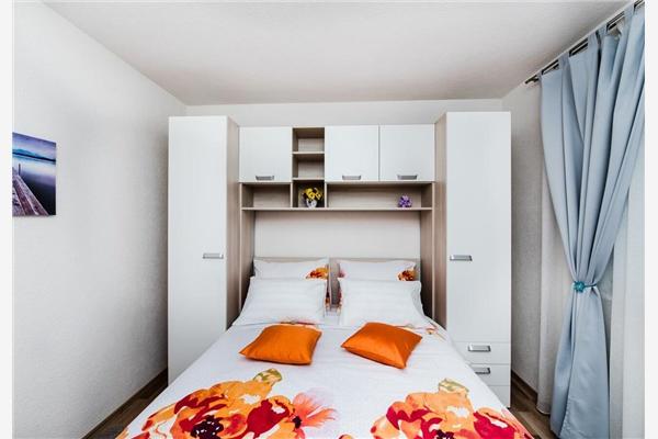 Apartment A2, for 8 persons