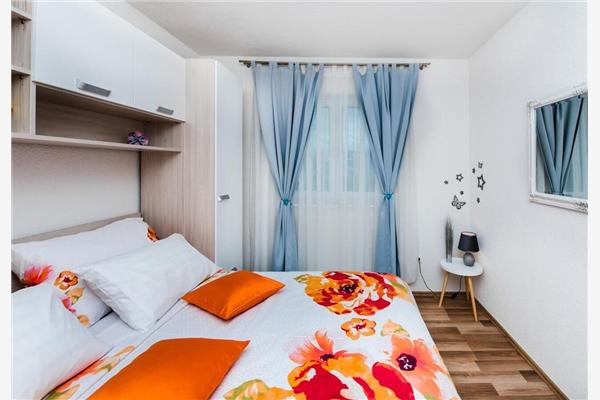 Apartment A2, for 8 persons