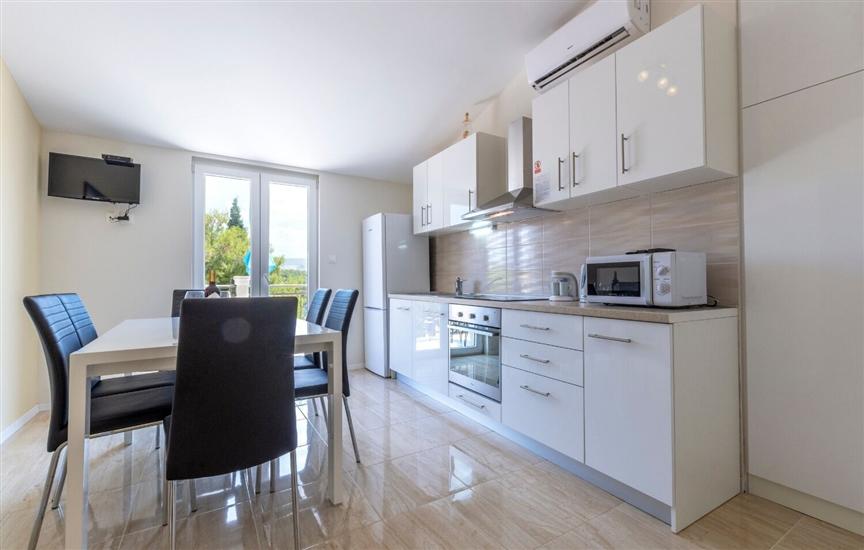 Apartment A1, for 5 persons