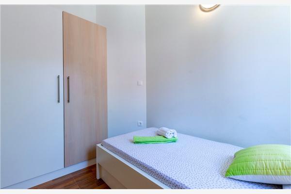 Apartment A1, for 5 persons