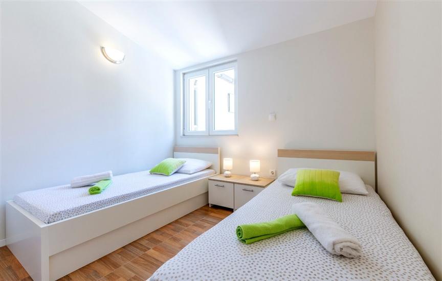 Apartment A1, for 5 persons