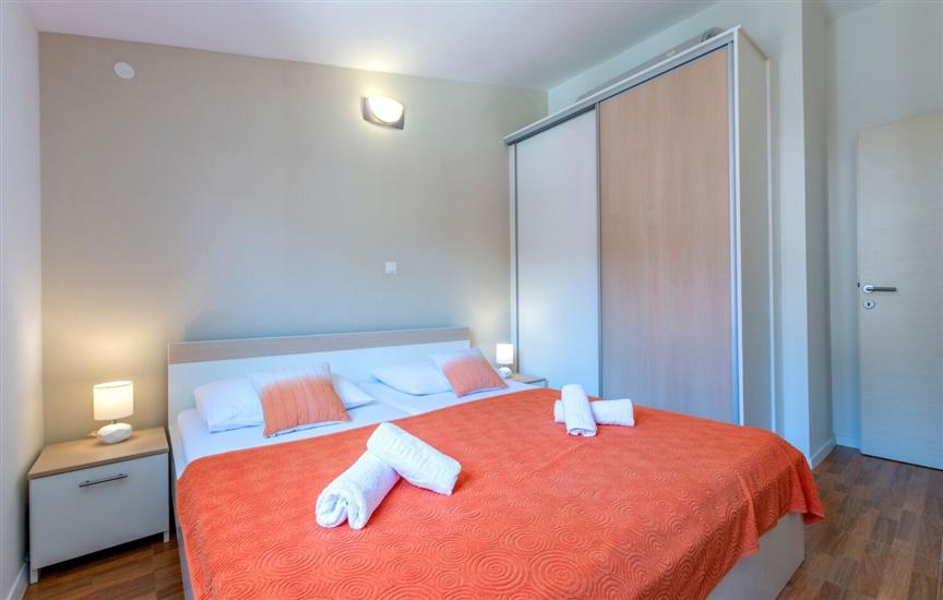 Apartment A1, for 5 persons