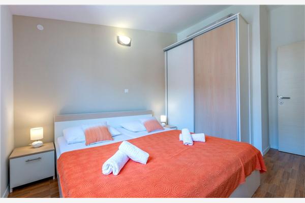 Apartment A1, for 5 persons