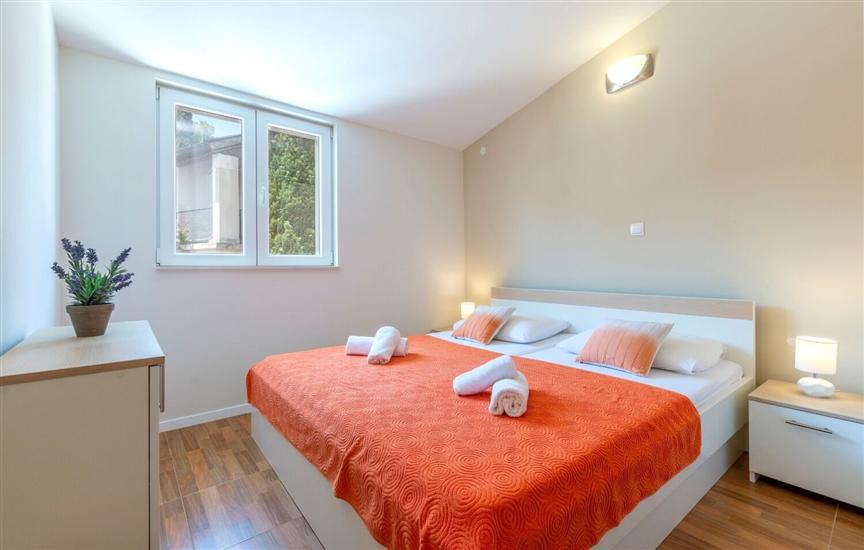 Apartment A1, for 5 persons