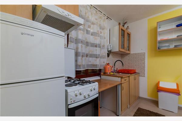 Apartment A5, for 5 persons