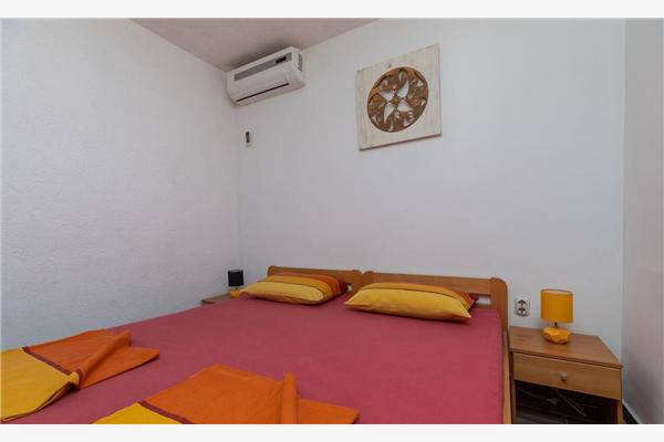 Apartment A5, for 5 persons