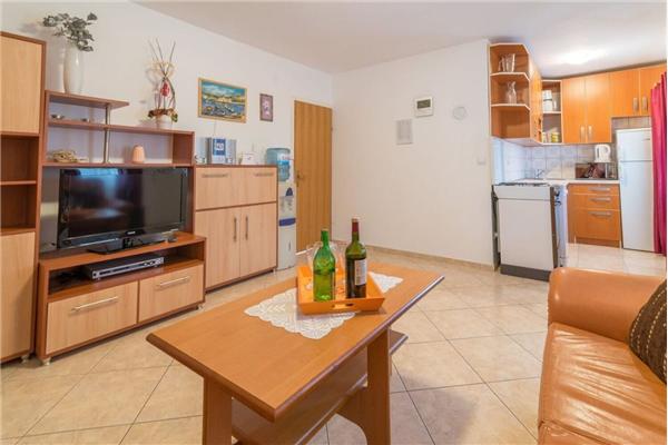 House K1, for 10 persons