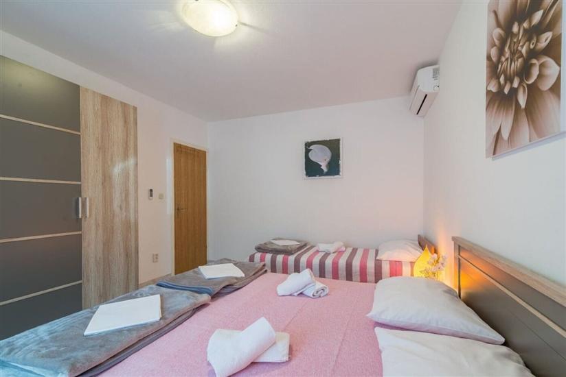 House K1, for 10 persons