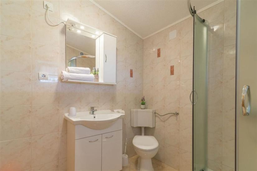 House K1, for 10 persons